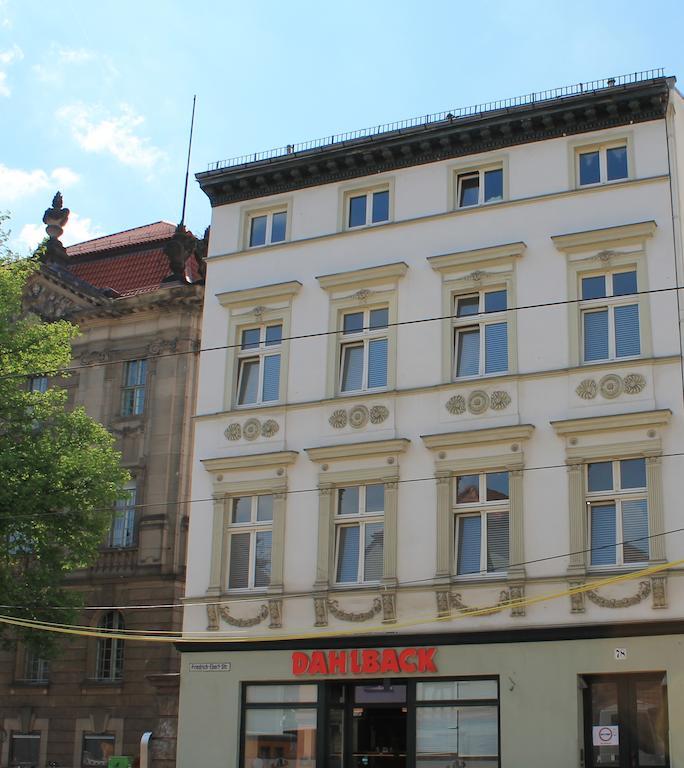 منزل الضيف بوتسدام  في Bett-Point Am Rathaus المظهر الخارجي الصورة
