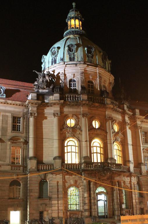 منزل الضيف بوتسدام  في Bett-Point Am Rathaus المظهر الخارجي الصورة